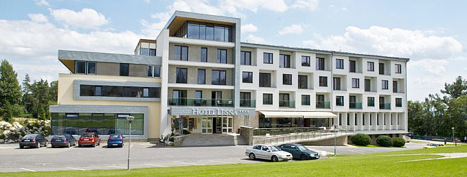 Hotel LESNÁ